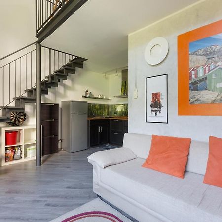 Guesthost - Milano Vigentino Loft With Terrace Милано Екстериор снимка